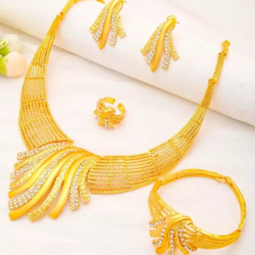 The Modern Woman’s Guide to Jewelry: Elevate Your Style with Trend Lux Wear