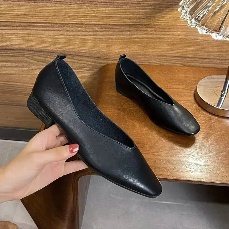 TrenLux Wear Women's Round-Toe Leather Loafer Flats — Versatile Slip-On Casual Shoes TrenLux Wear