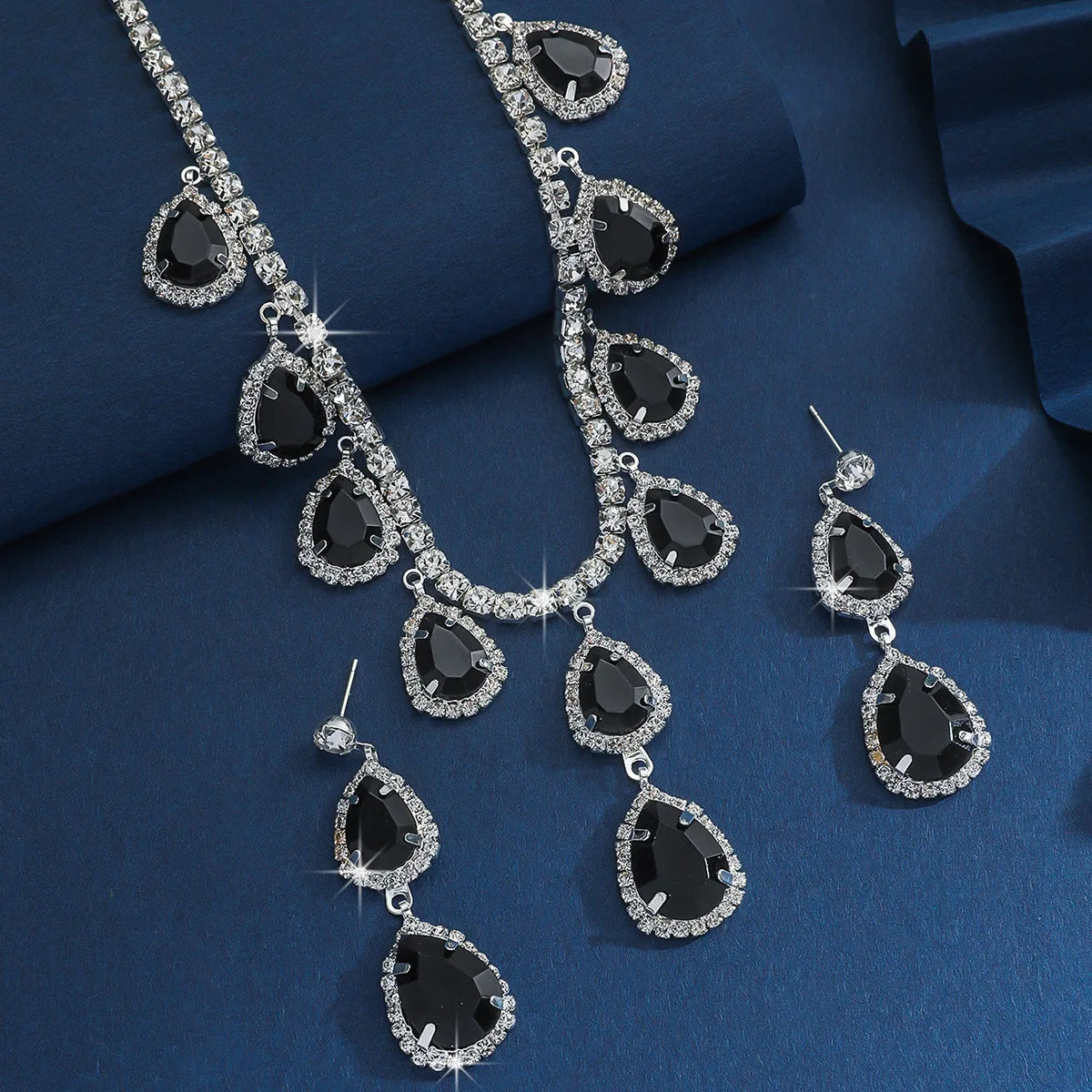 Women's Crystal Pendant Necklace & Dangle Earrings Set — Elegant Jewellery for Party & Wedding