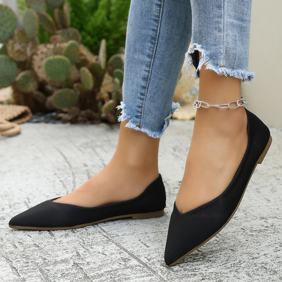 Women's Ballet Flat Slip-On Shoes — Lightweight Comfortable Work Shoes (Plus Size)