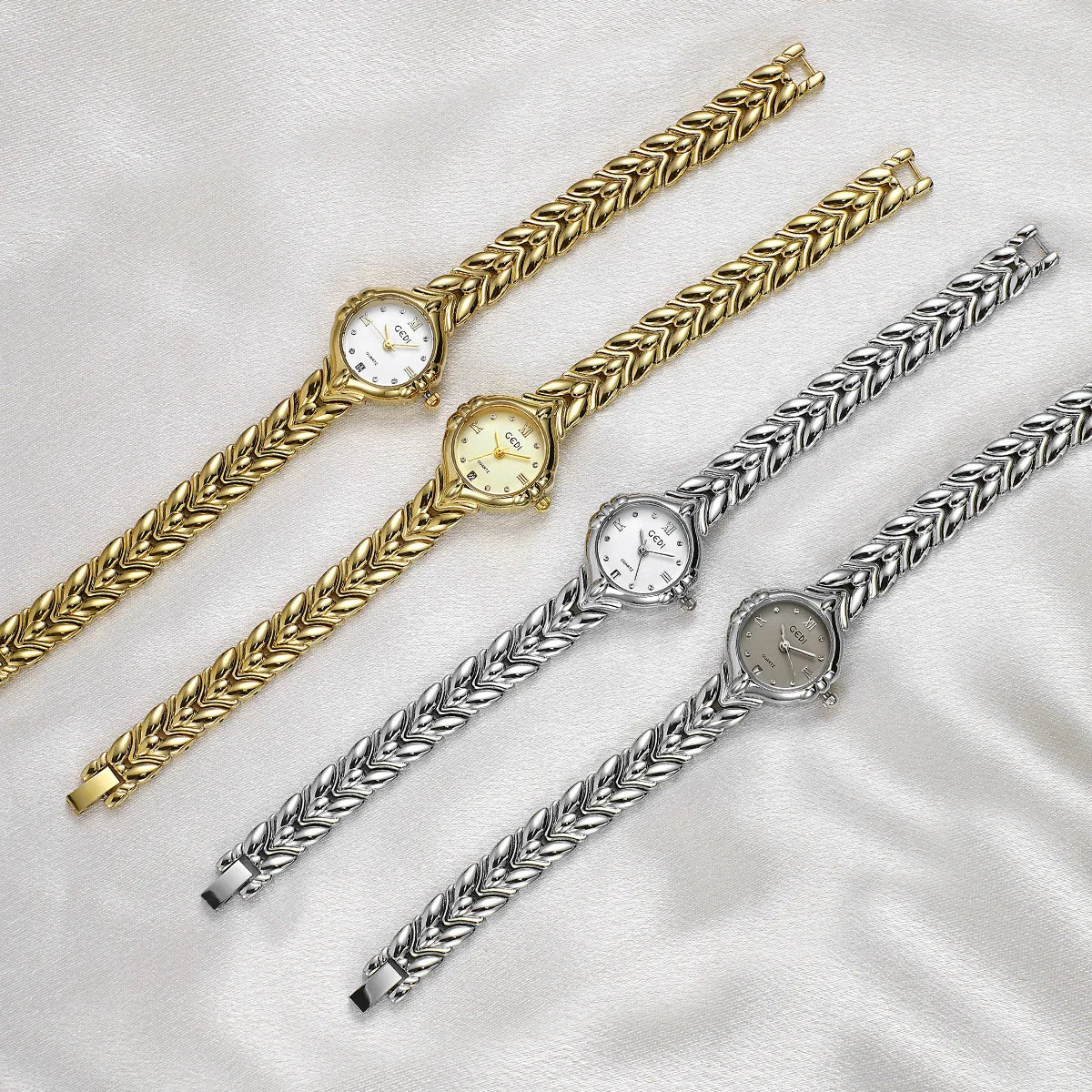 Women's Elegant Oval Stylish Alloy Bracelet Adjustable Clasp Quartz Watch