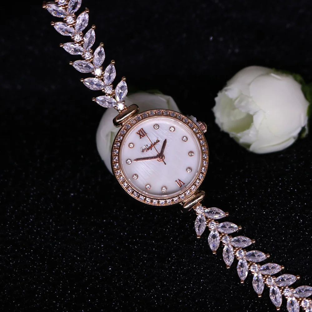 Women's Crystal Claw-Setting Luxury Quartz Jewelry Bracelet Wristwatch