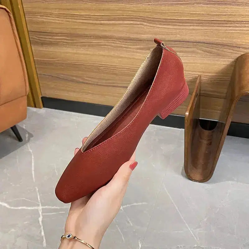 TrenLux Wear Women's Round-Toe Leather Loafer Flats — Versatile Slip-On Casual Shoes TrenLux Wear