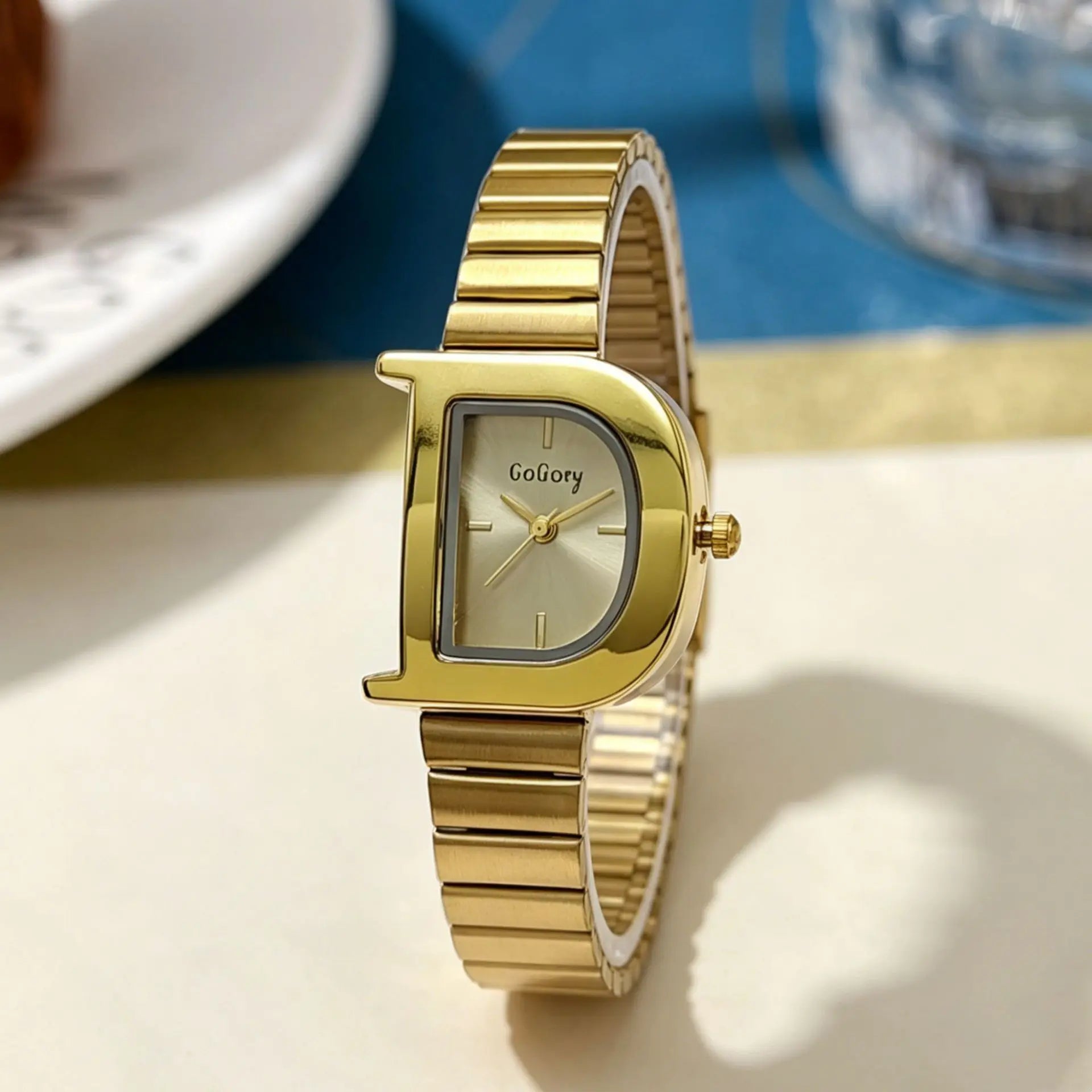 Women's Vintage D-Shaped Bamboo Knot Personalized Quartz Wristwatch