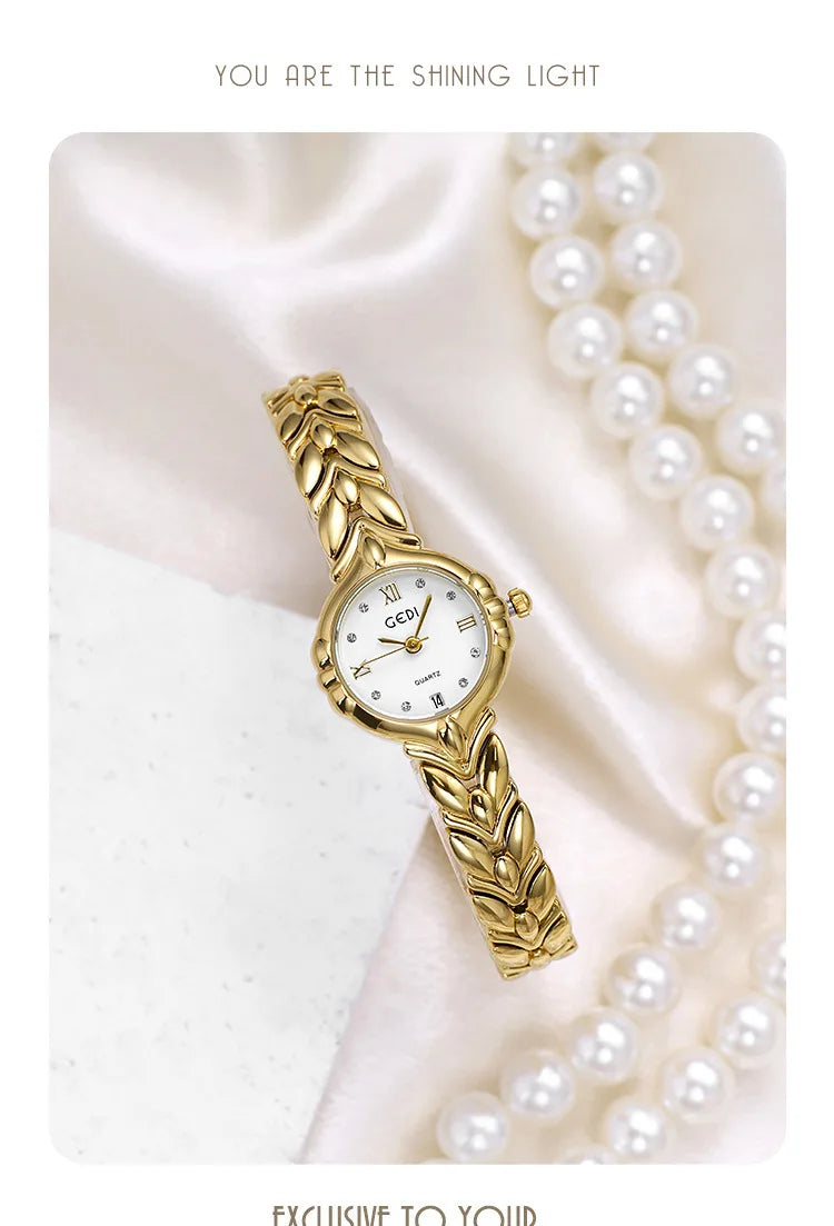 Women's Elegant Oval Stylish Alloy Bracelet Adjustable Clasp Quartz Watch
